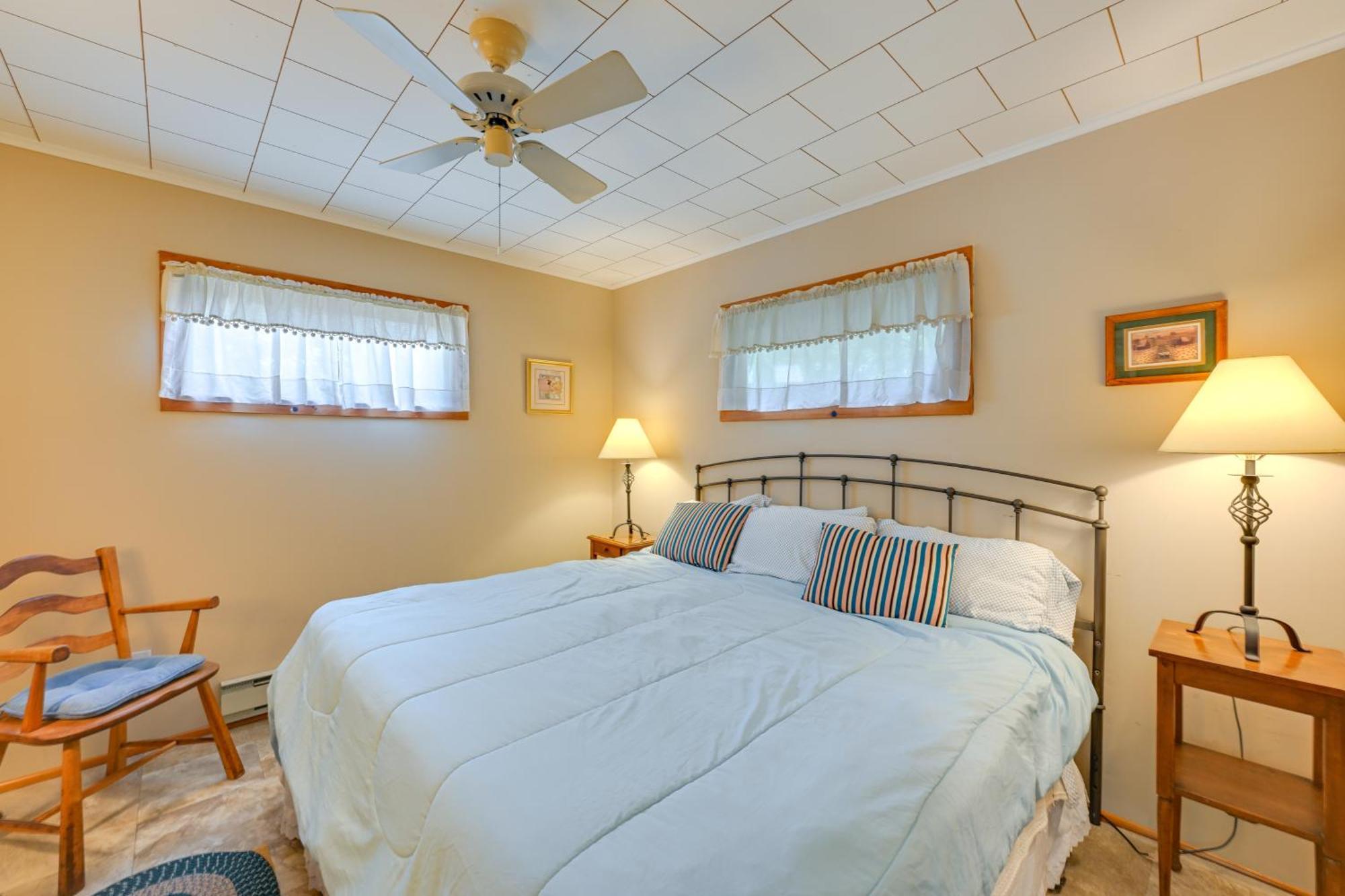 Home In Long Island Wine Country - Walk To Beach! Cutchogue Exterior photo